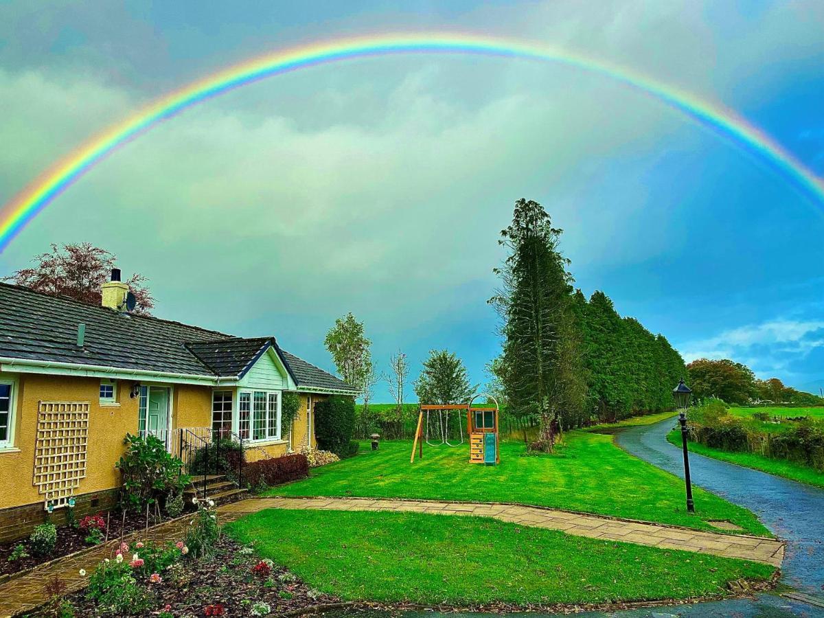 Finn Village "Mountain View Cottage" Private Garden, 9-Seater Hot Tub, Firepit & Pizza Stove Драймен Экстерьер фото